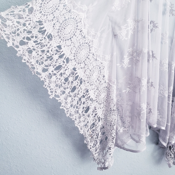 Cal Style Gray Crochet Mesh Embroidered Kimono - Picture 3 of 7